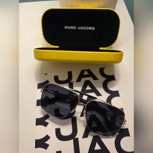 Marc Jacobs - MARC 716/S sunglasses with branded Cleansing Cloth and Case